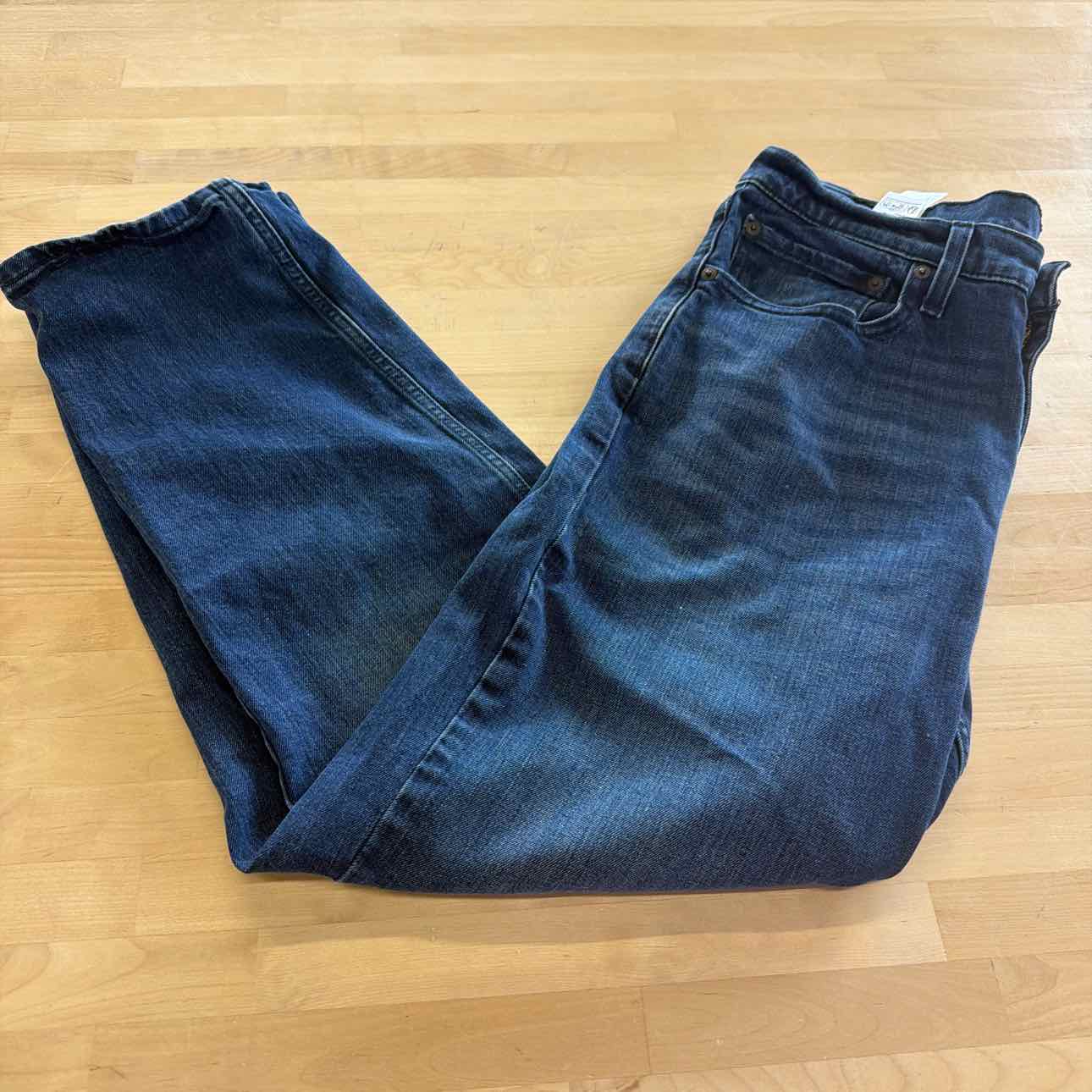 Levi's Size 34x30 dark blue MENS Jeans