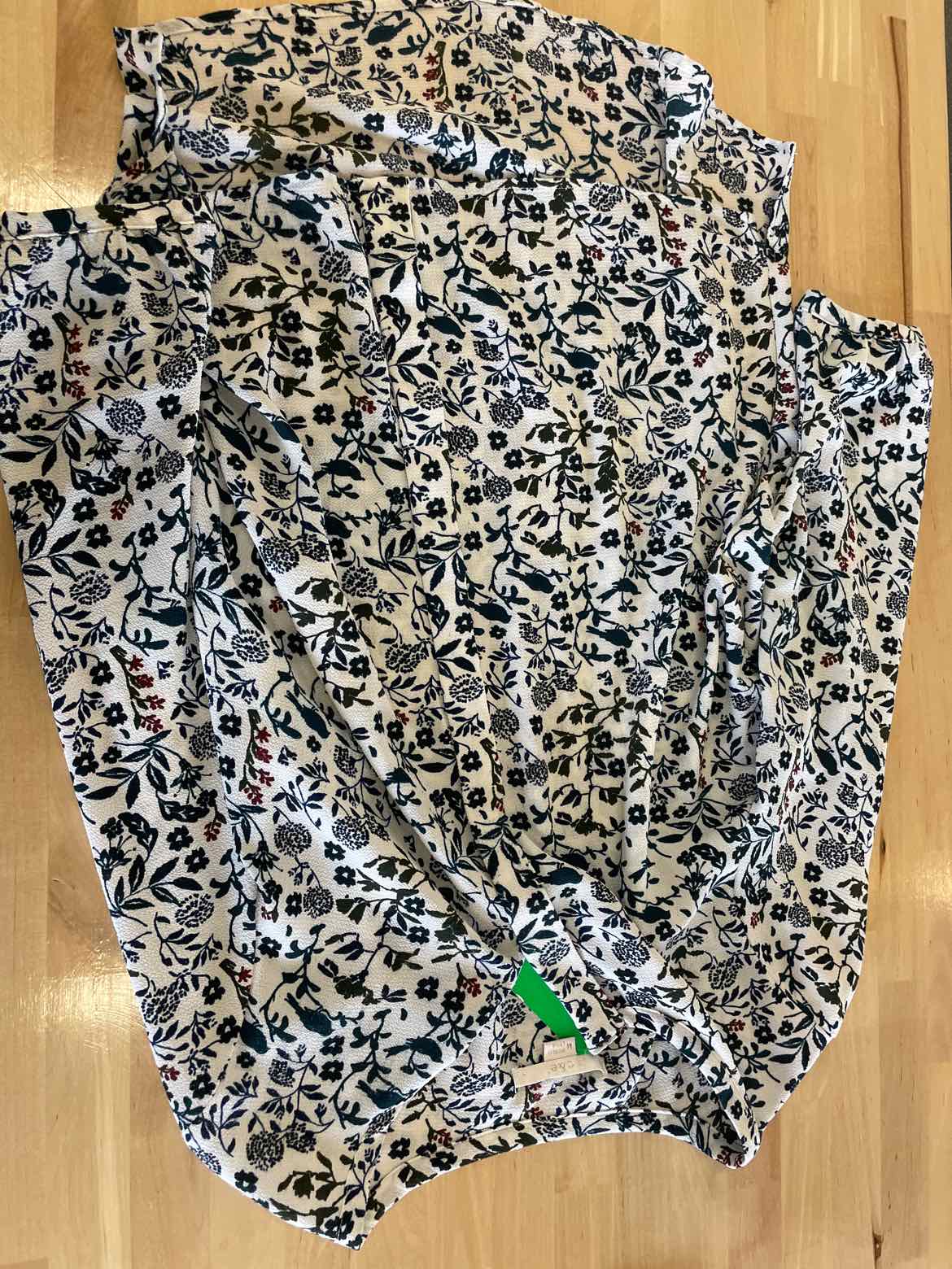 C&E Size M Multi-Color Blouse