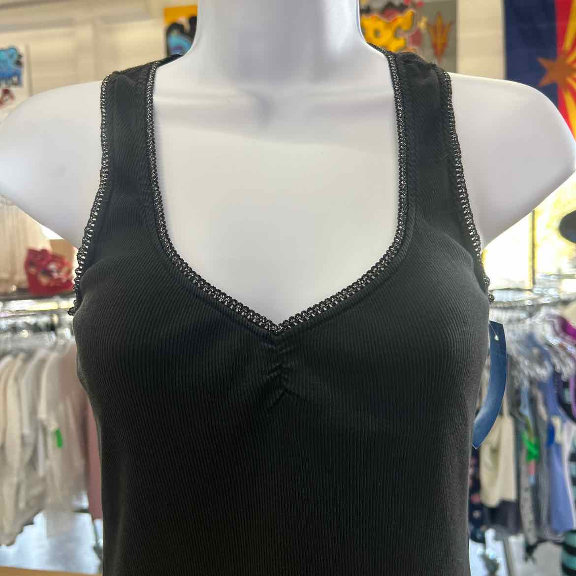 Express Size M Black Preloved Tank