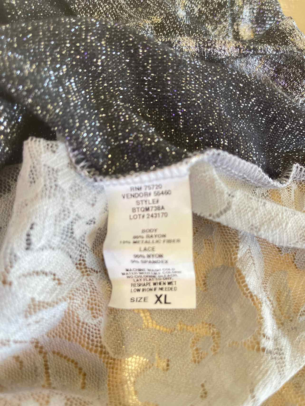 BKE Size XL Black Gray Preloved Blouse LS