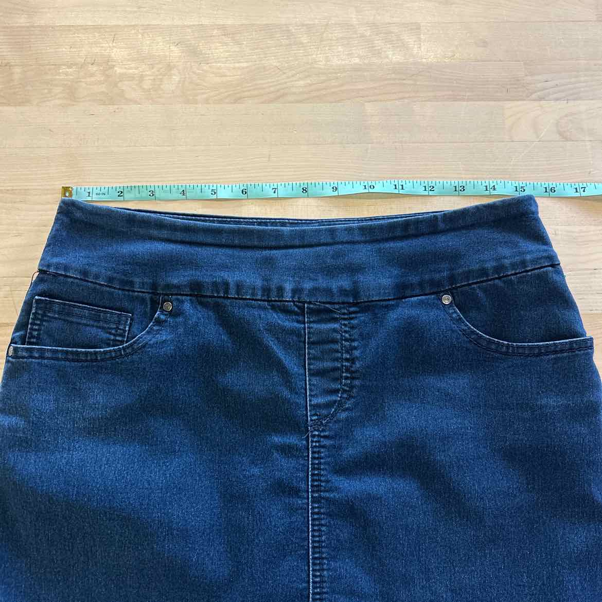 Peck&Peck Size 4 Navy Denim Preloved Skirt