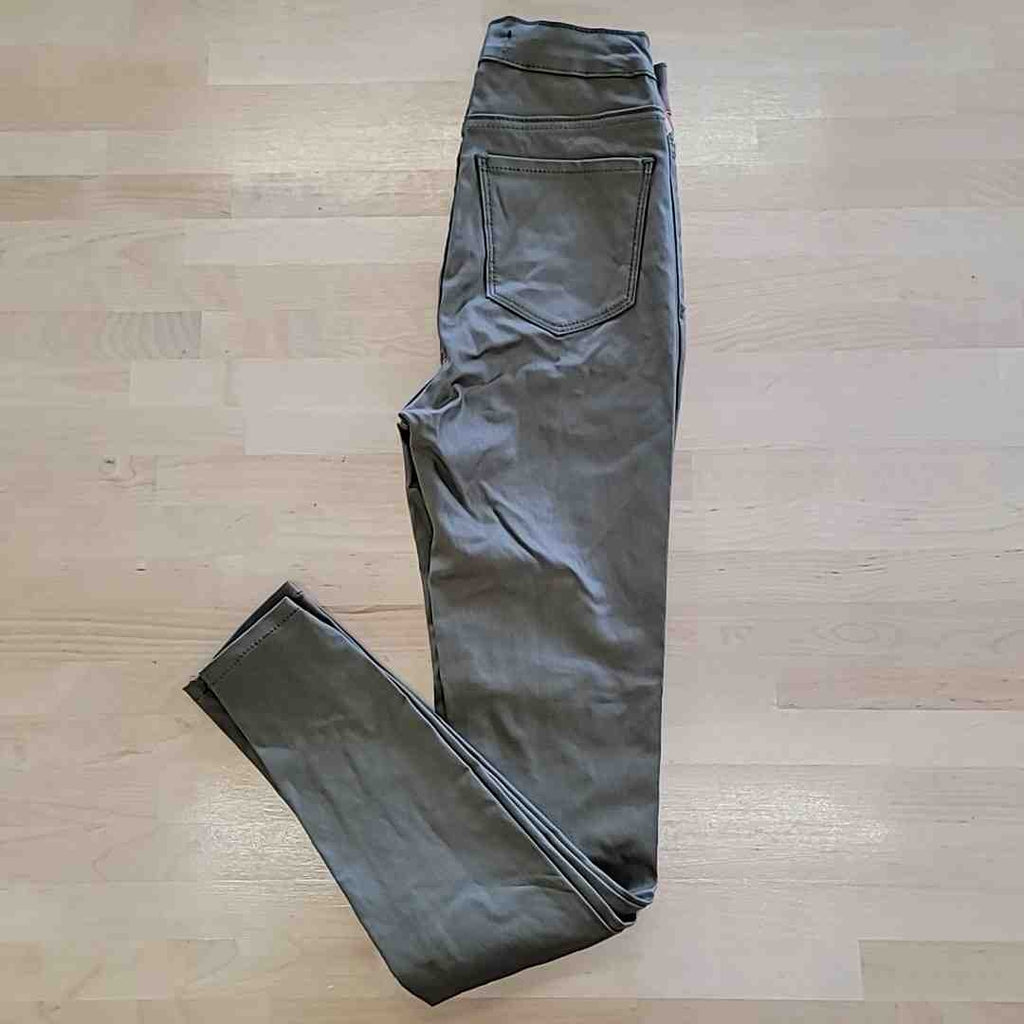 Almost Famous Size 0 Super High Rise Skinny Faux Leather Green Pants NWT