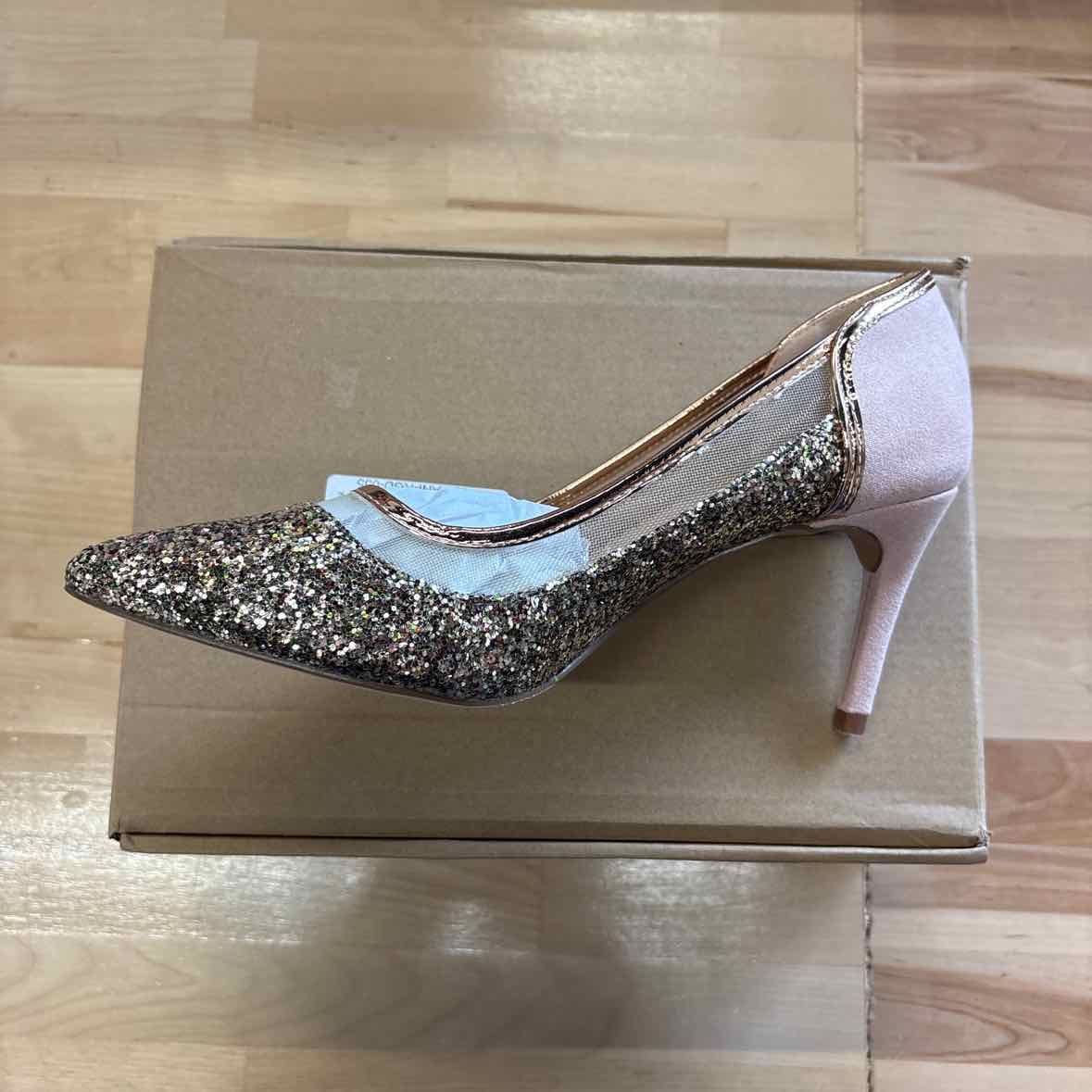 Journee Collection Women's Kalani Pump