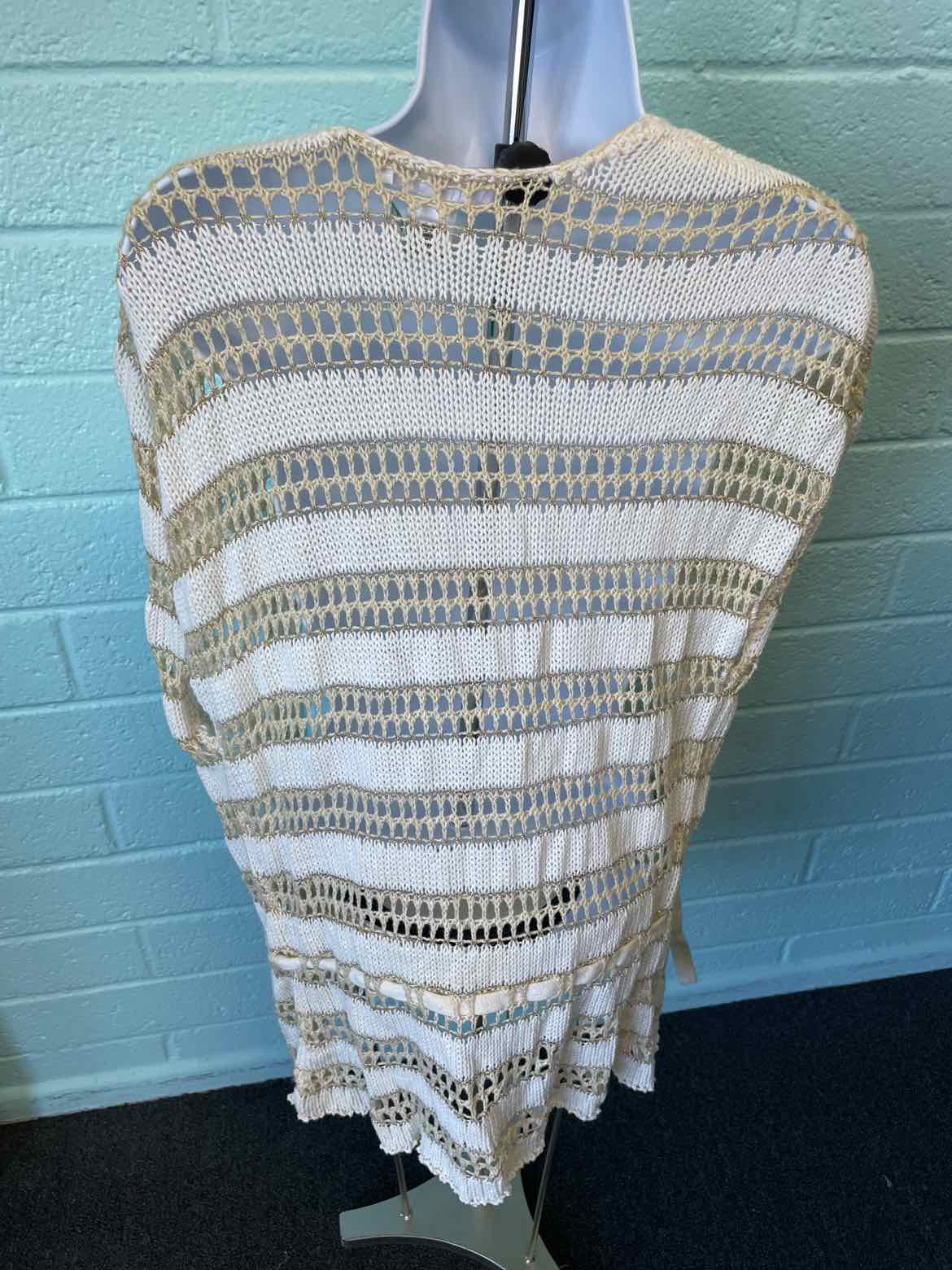 White House Black Market Size M Beige Knit Vest