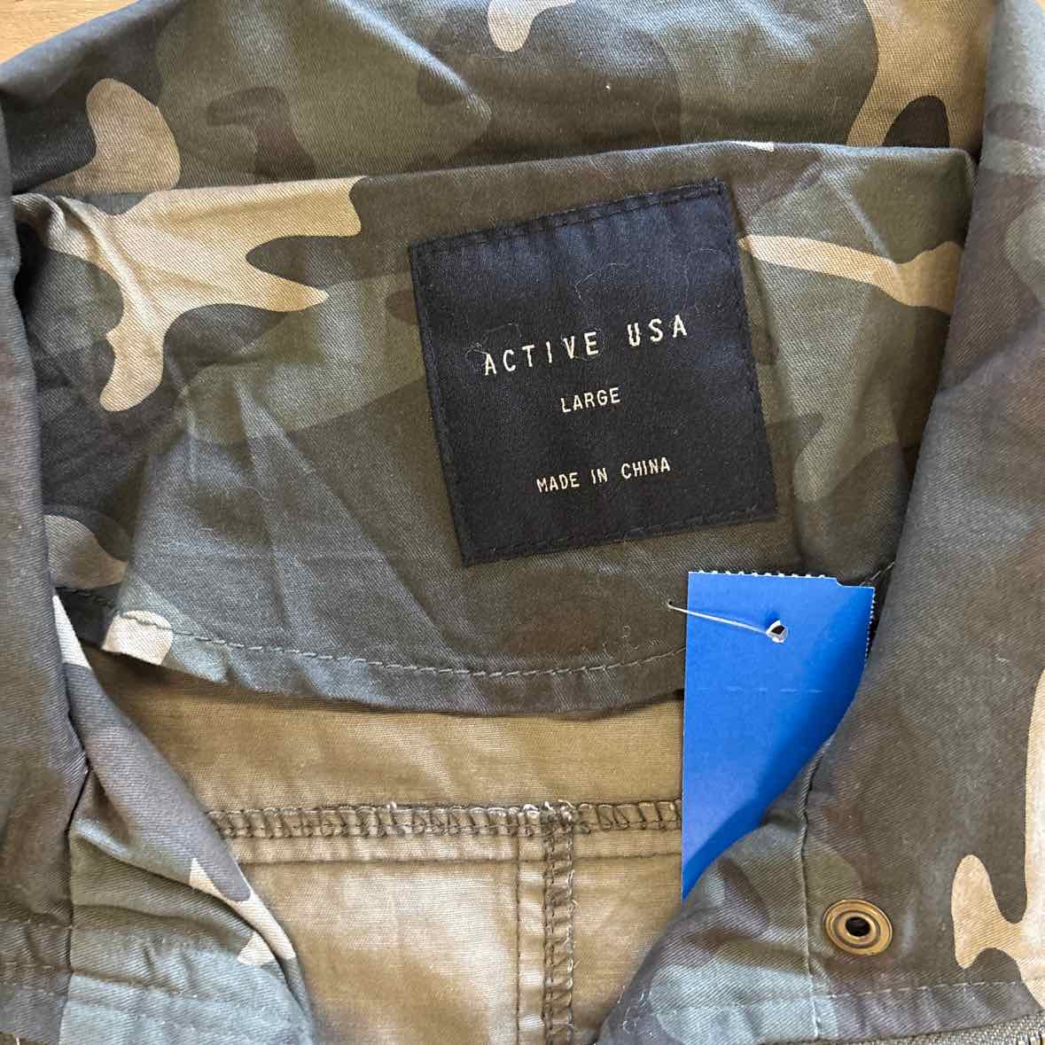 Active USA Size L Green Camoflage Jacket - Outdoor