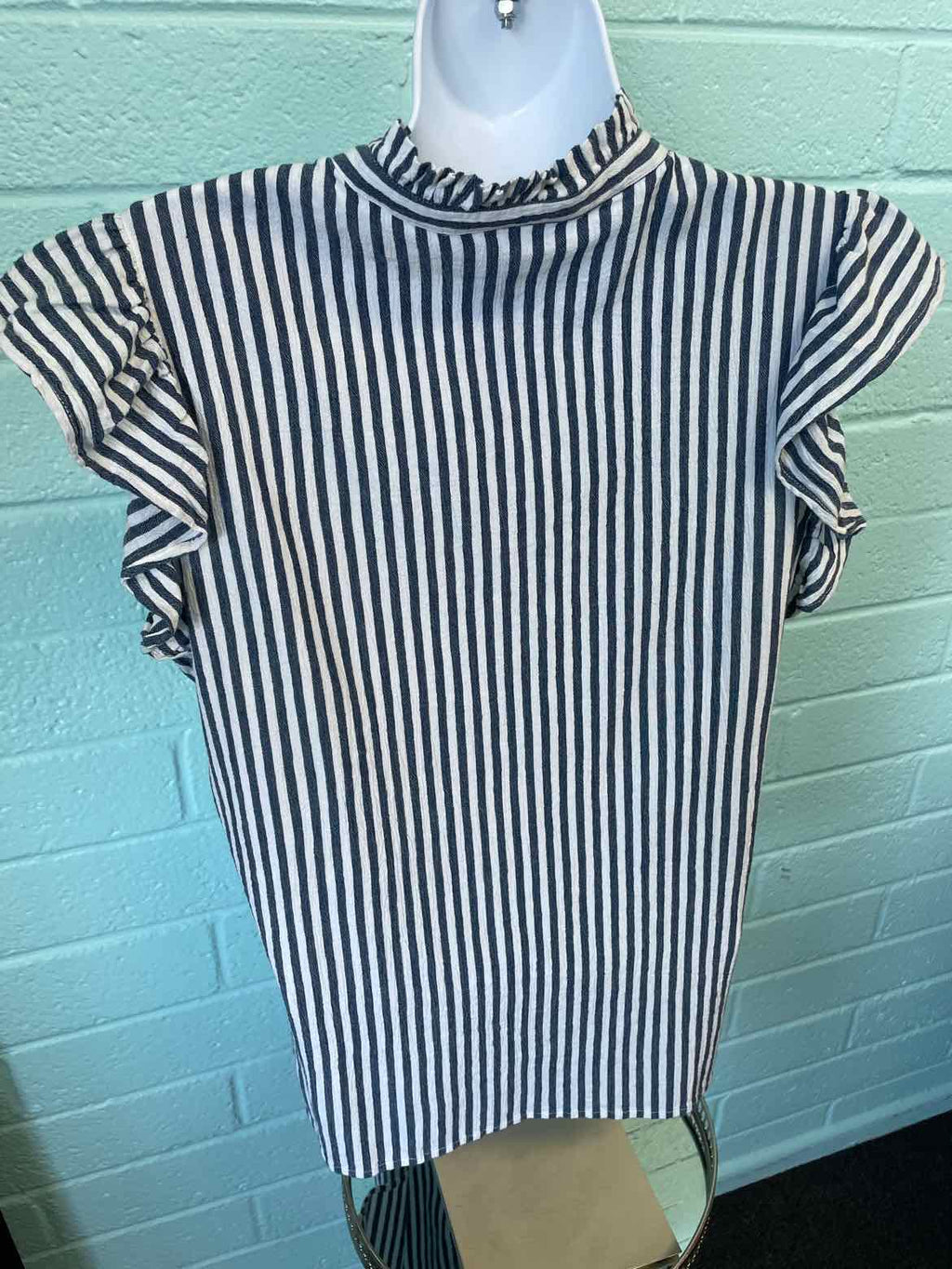 Morgan Taylor Size L White and Blue Blouse