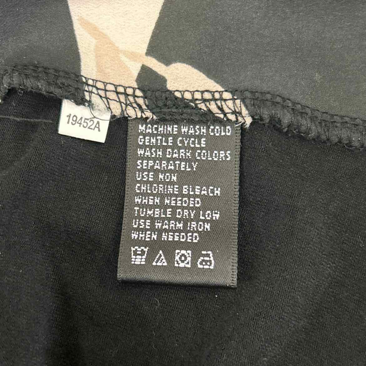 August Silk Size One Size Black Used Long Sleeve