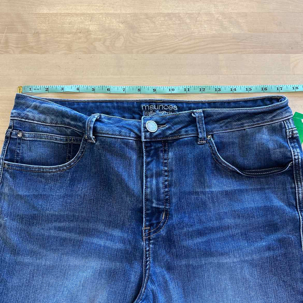Maurices Size 16 Blue Denim Preloved Jeans
