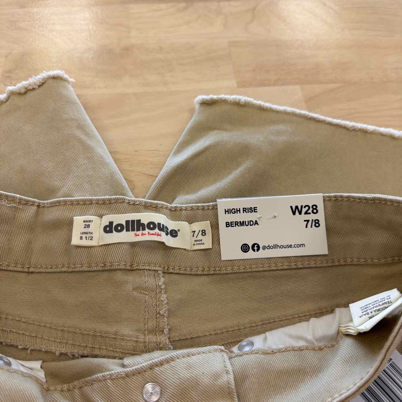 dollhouse Women Size 28 Tan New Shorts
