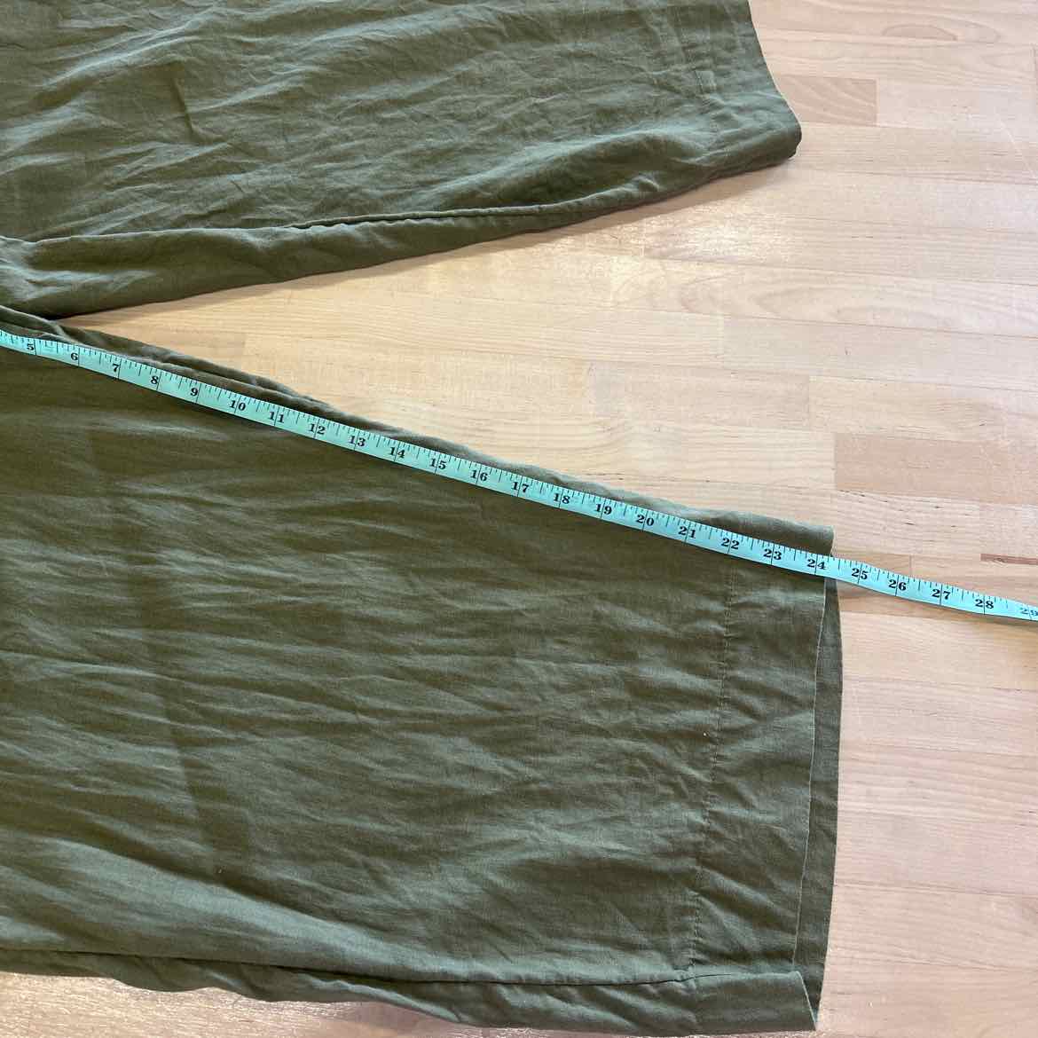 Tahari Size XL Green Preloved Pants