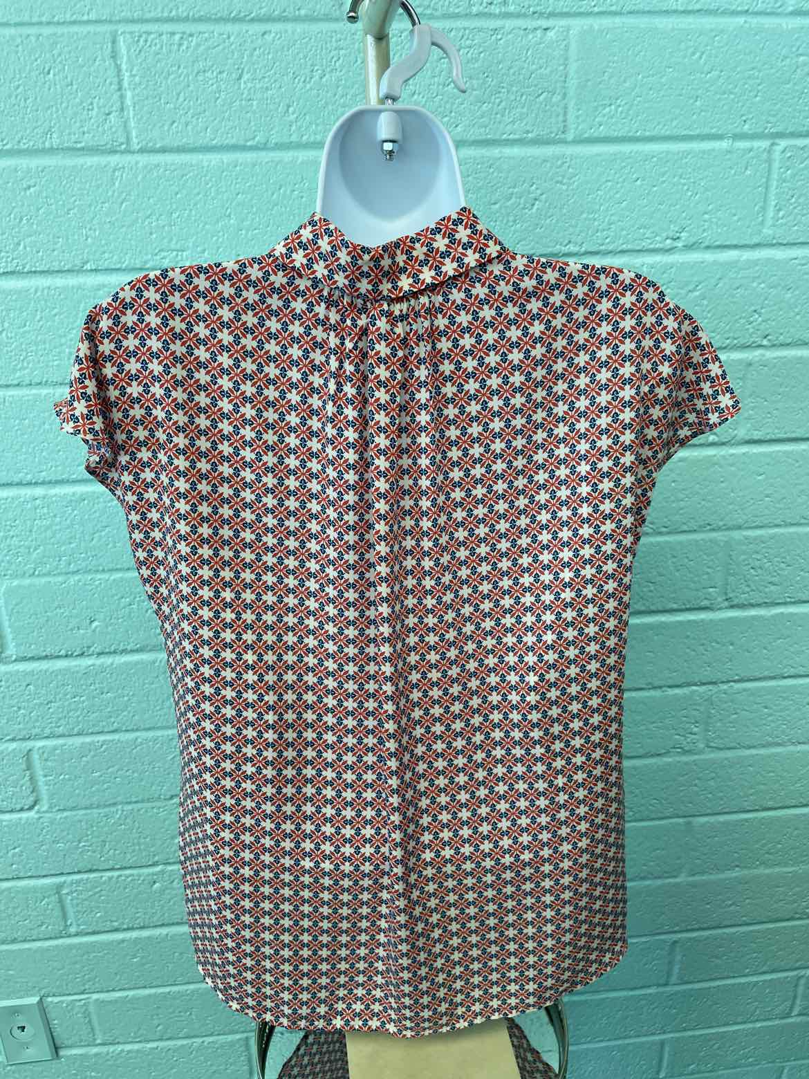 Max Studio Size S Beige blue red Shirt