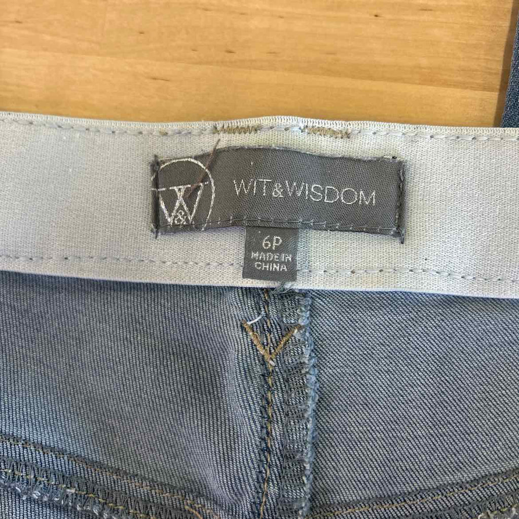 Wit and Wisdom Size 6P Blue Denim Preloved Jeans