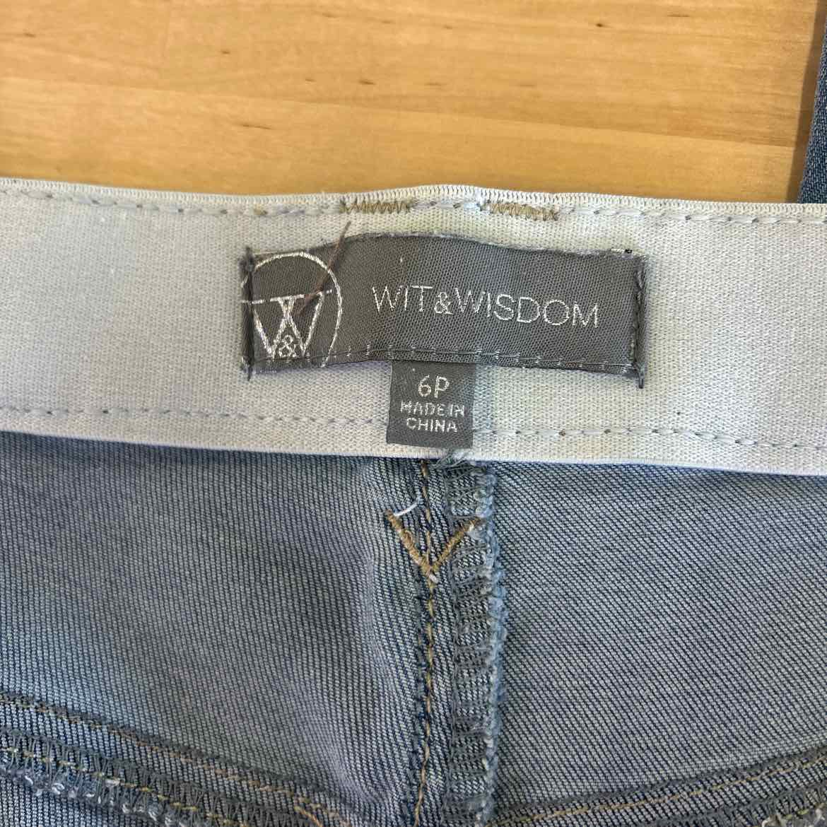 Wit and Wisdom Size 6P Blue Denim Preloved Jeans