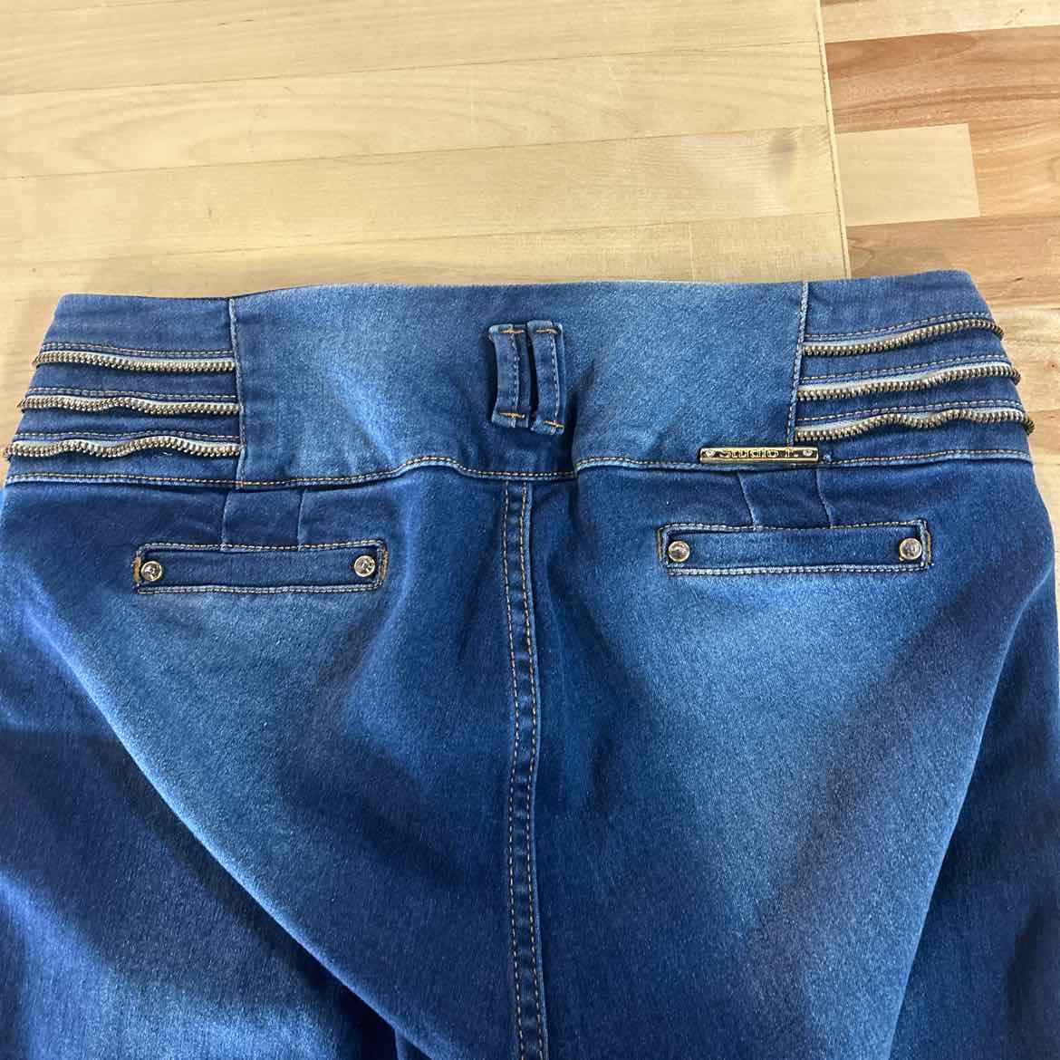 Studio F Size 12 Blue Denim Preloved Jeans