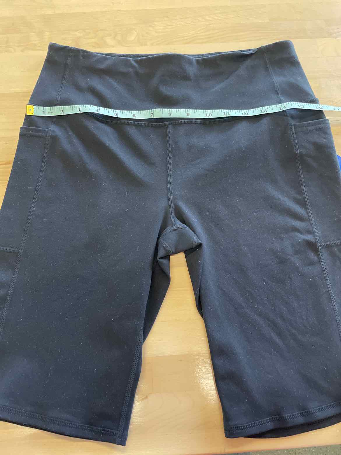 Skechers Size L Black Shorts