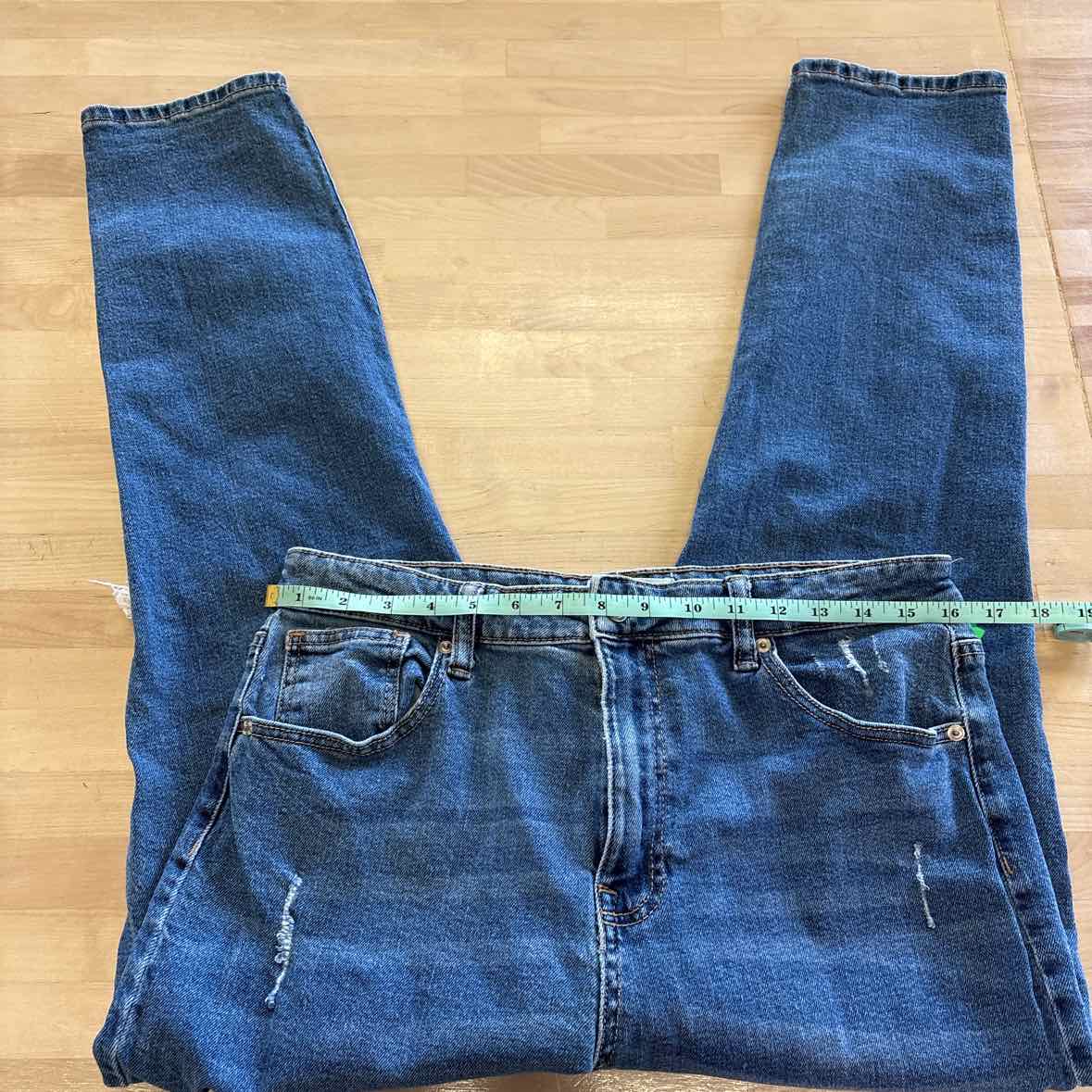 RE Generation Size 31 Denim Preloved Jeans