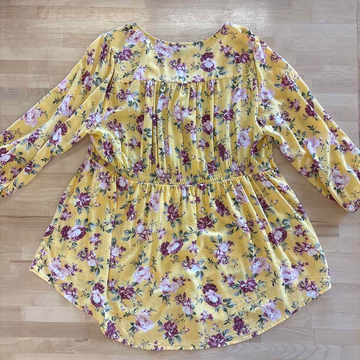 Torrid Size 1X Yellow Blouse