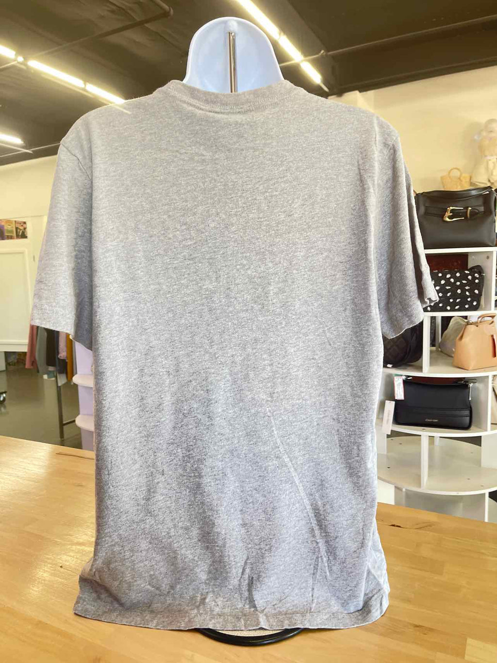 Adidas Size M Gray Preloved T-Shirt SS