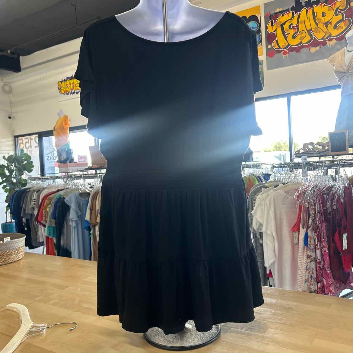 Torrid Size 1X Black Preloved Blouse SS