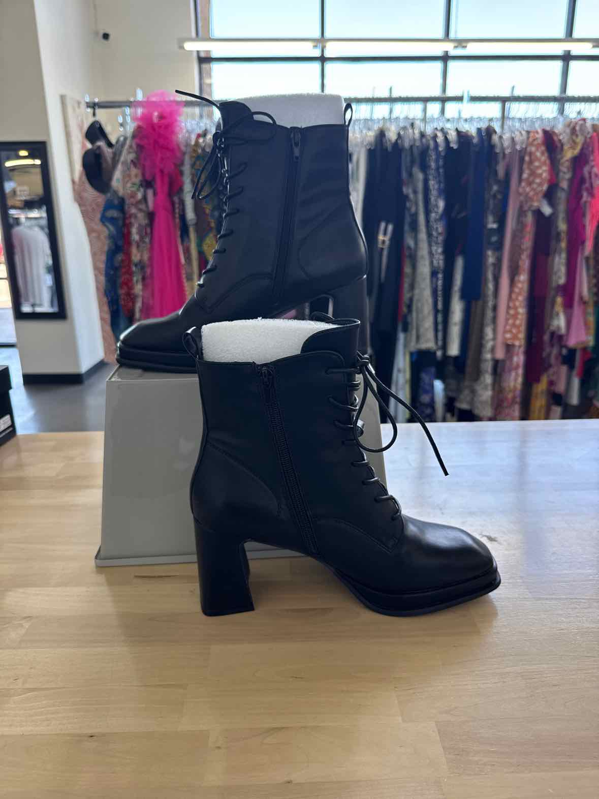 Journee Shoe Size 9 Kalindi Black Boots
