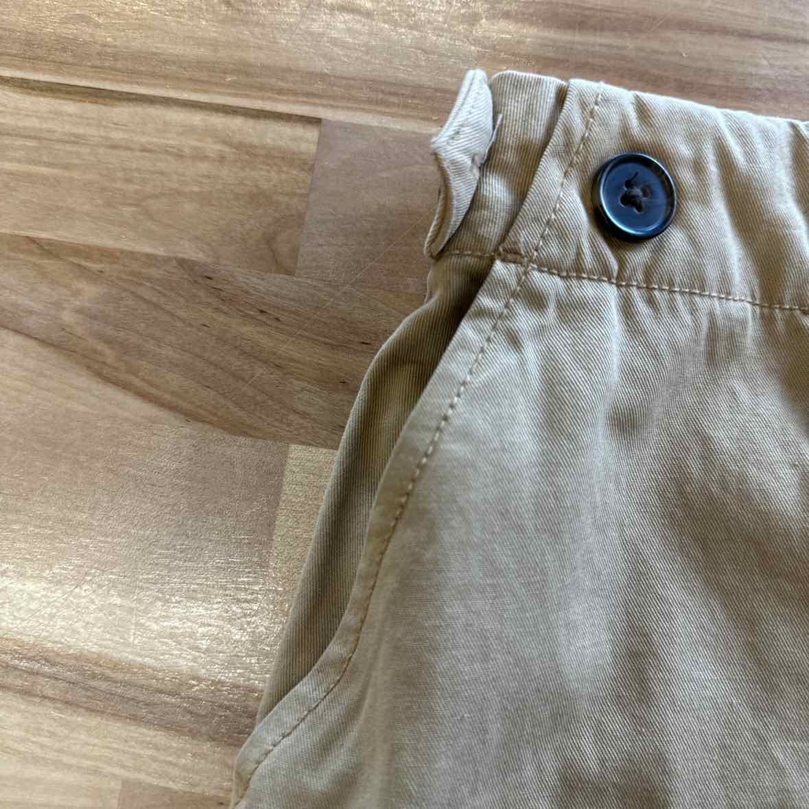 Universal Thread Size 6 Khaki Skirt