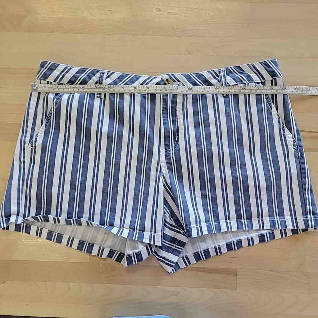 a.n.a Size 14 Blue/White Shorts