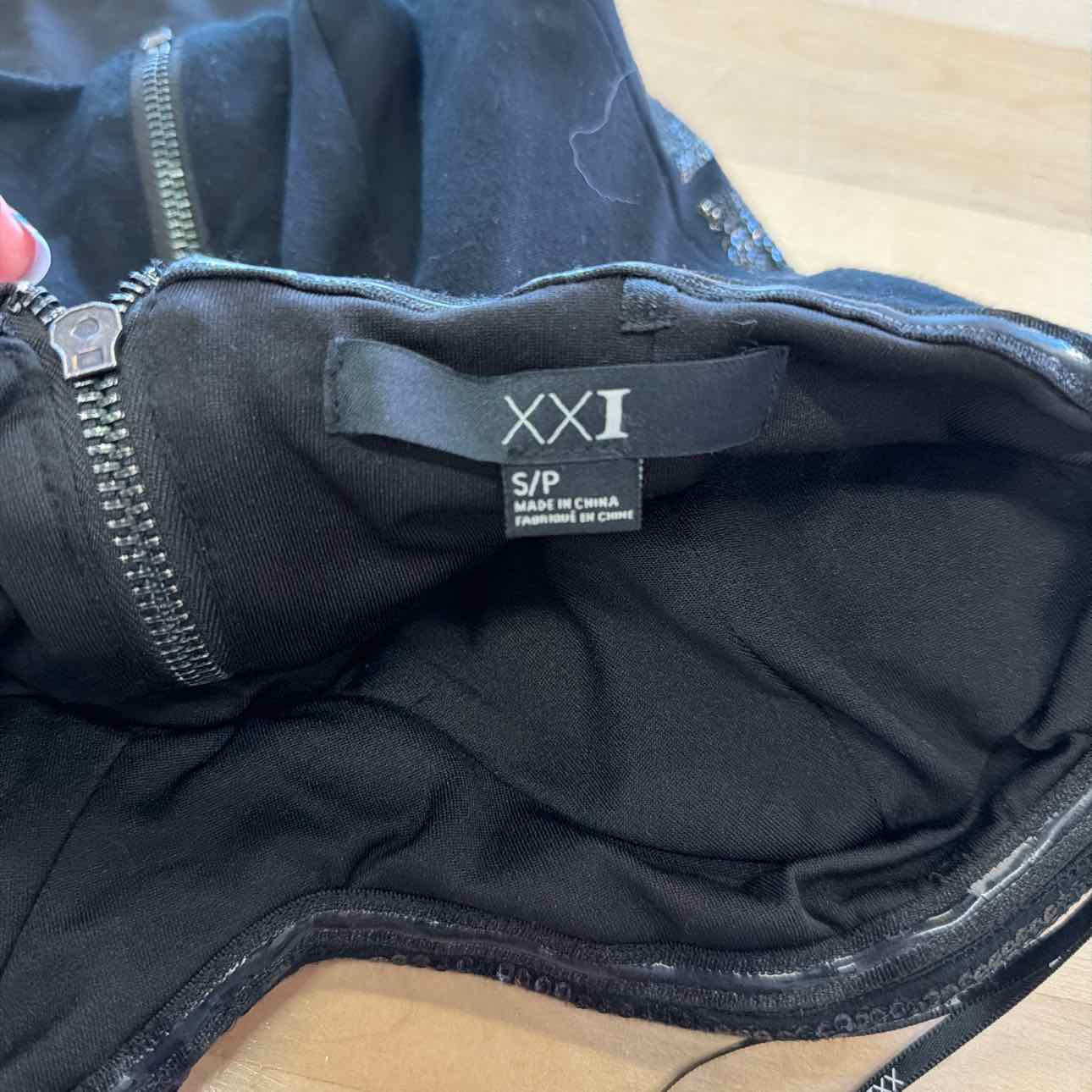 XXI Size S Black Preloved Tank