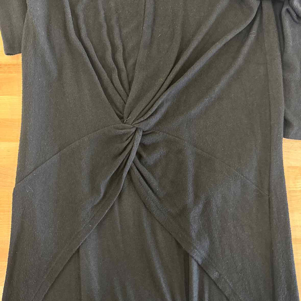 Emerald Size M Black Long Sleeve