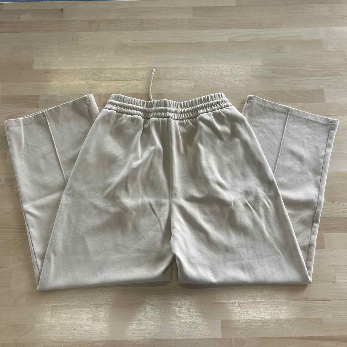Sarasica Size S Tan Sweatpants