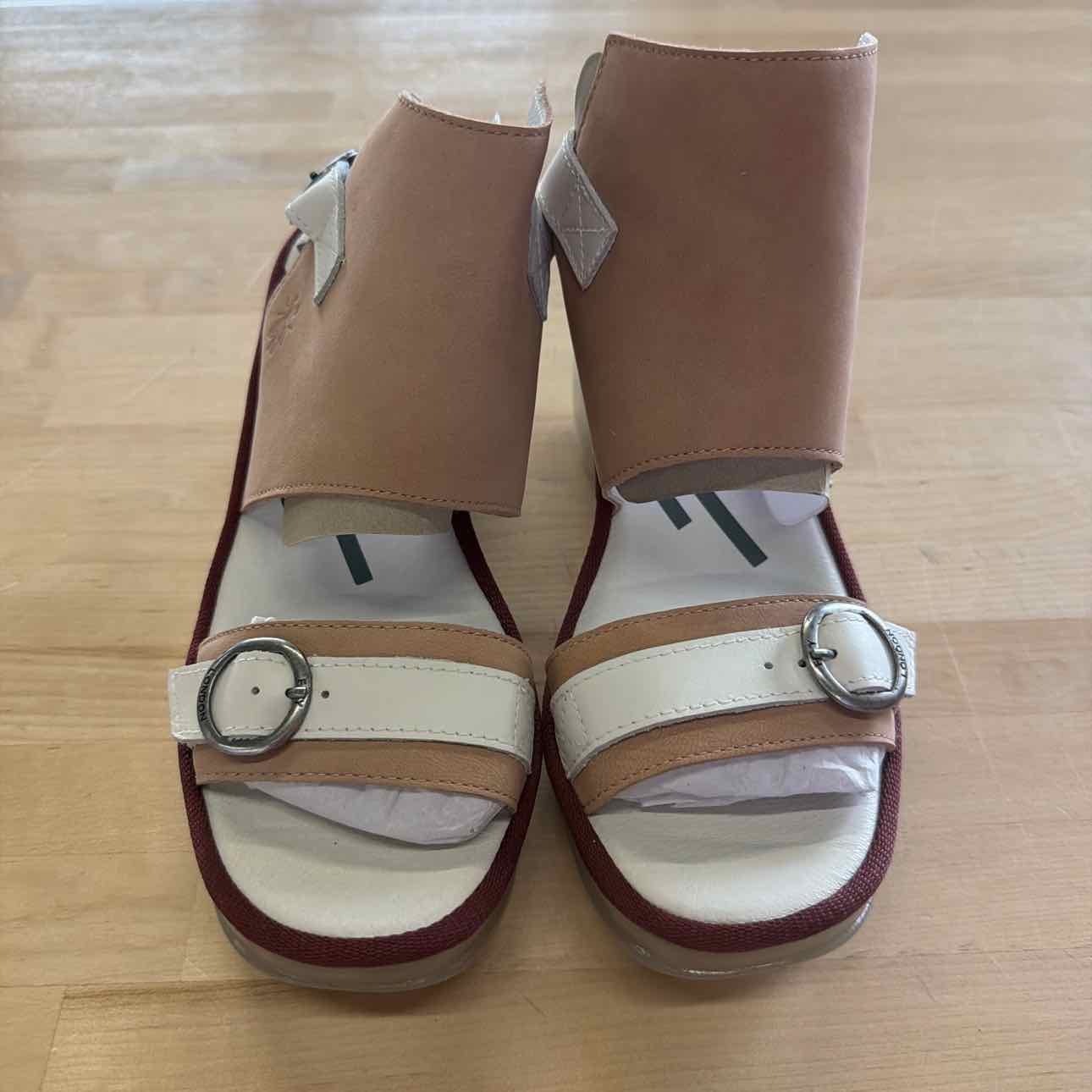 Fly London Size 10 Pink/white Leather New Sandals
