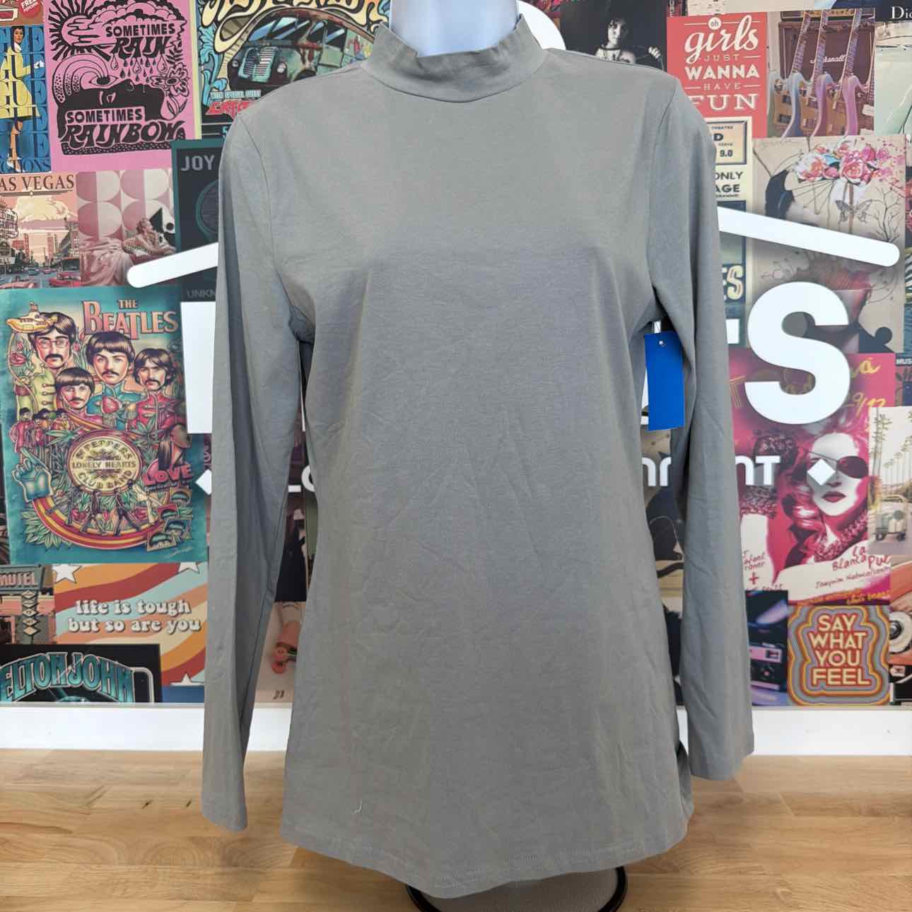 Aveto Size L Mock-Neck Long-Sleeve Top