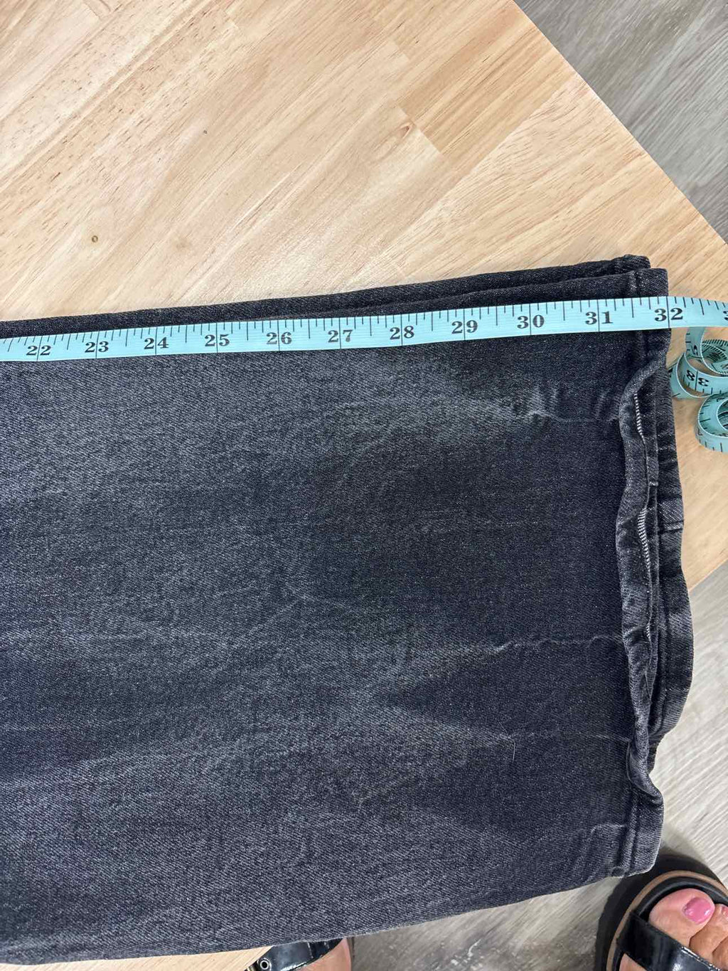 Frayed Size 28 Wide-Leg High Waist Seamed Jeans