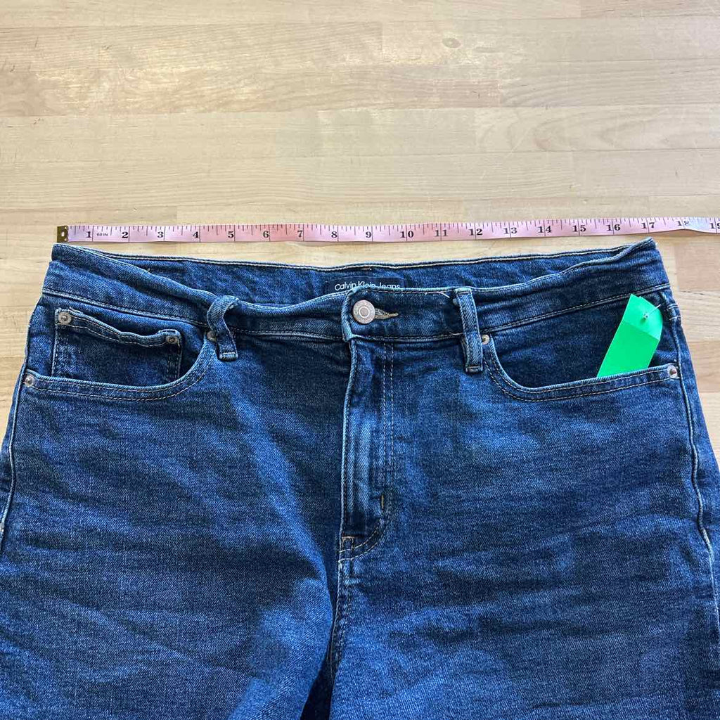 Calvin Klein Women Size 14 Blue Denim Preloved Shorts