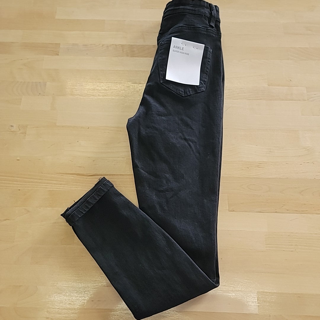 Indigo Rein Size 3 Black New Jeans