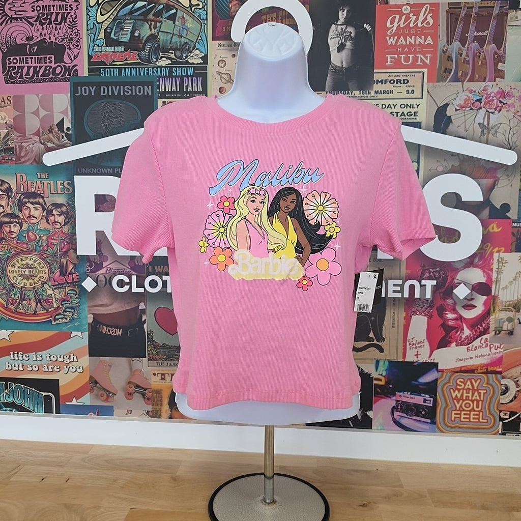 Barbie Size M Malibu Barbie Graphic T-Shirt