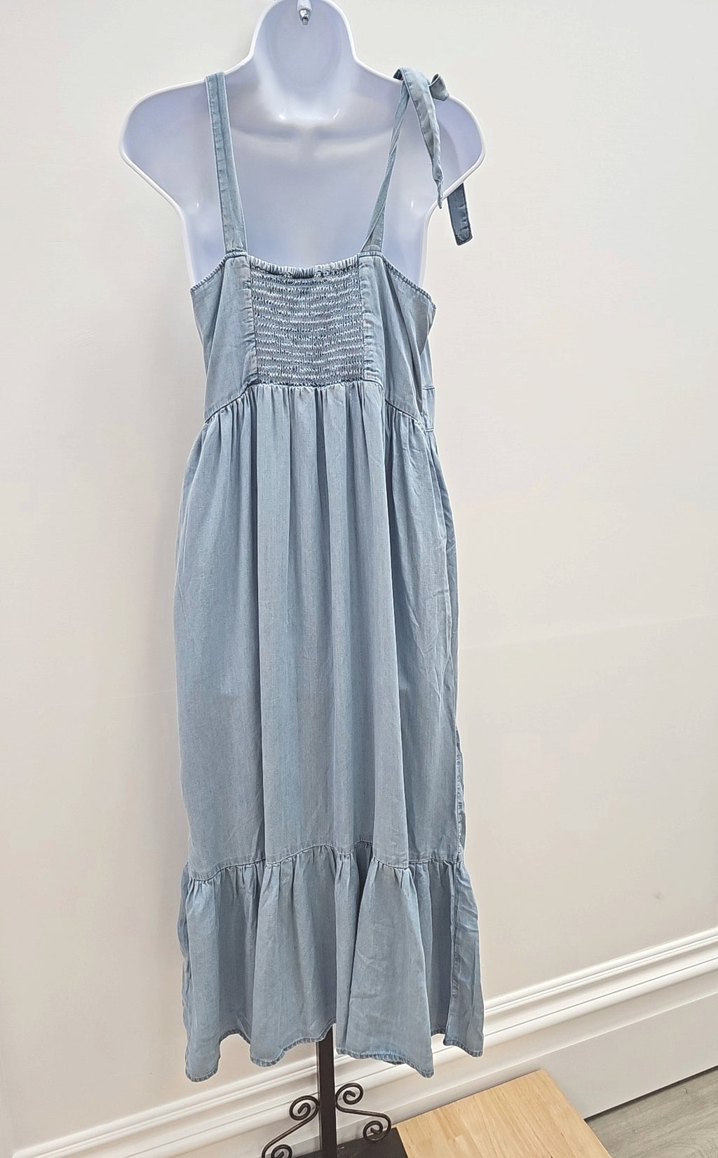Levi's Size M Blue Denim New Dress