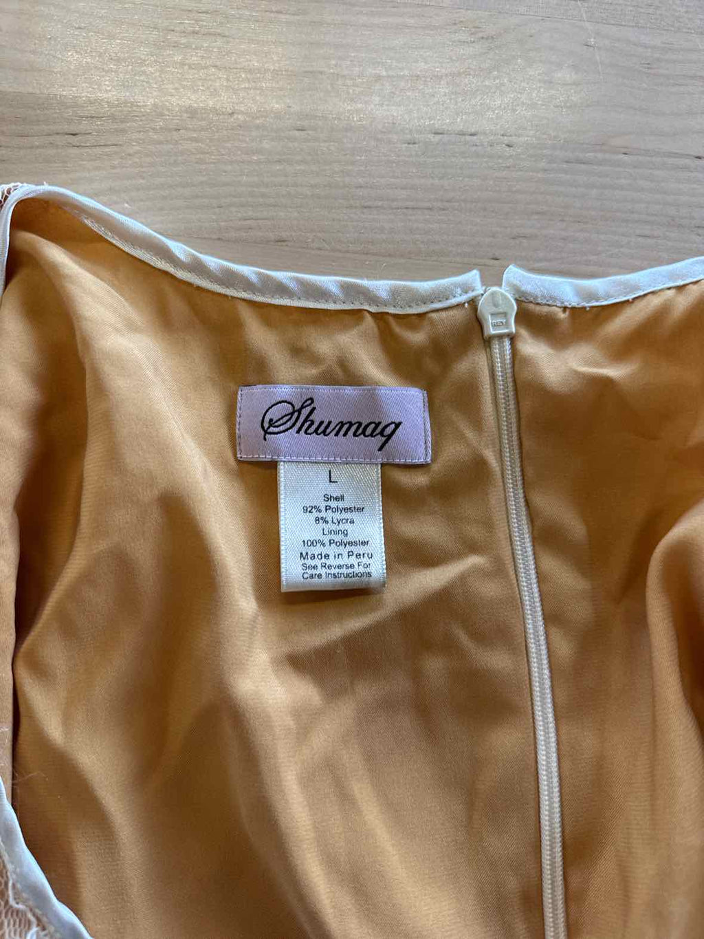 Shumaq Size L Gold Dress