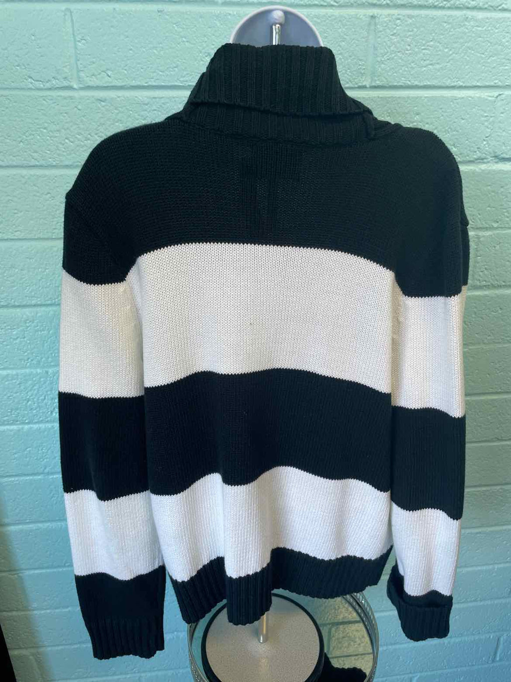 American Living Size XL White & Black Duster