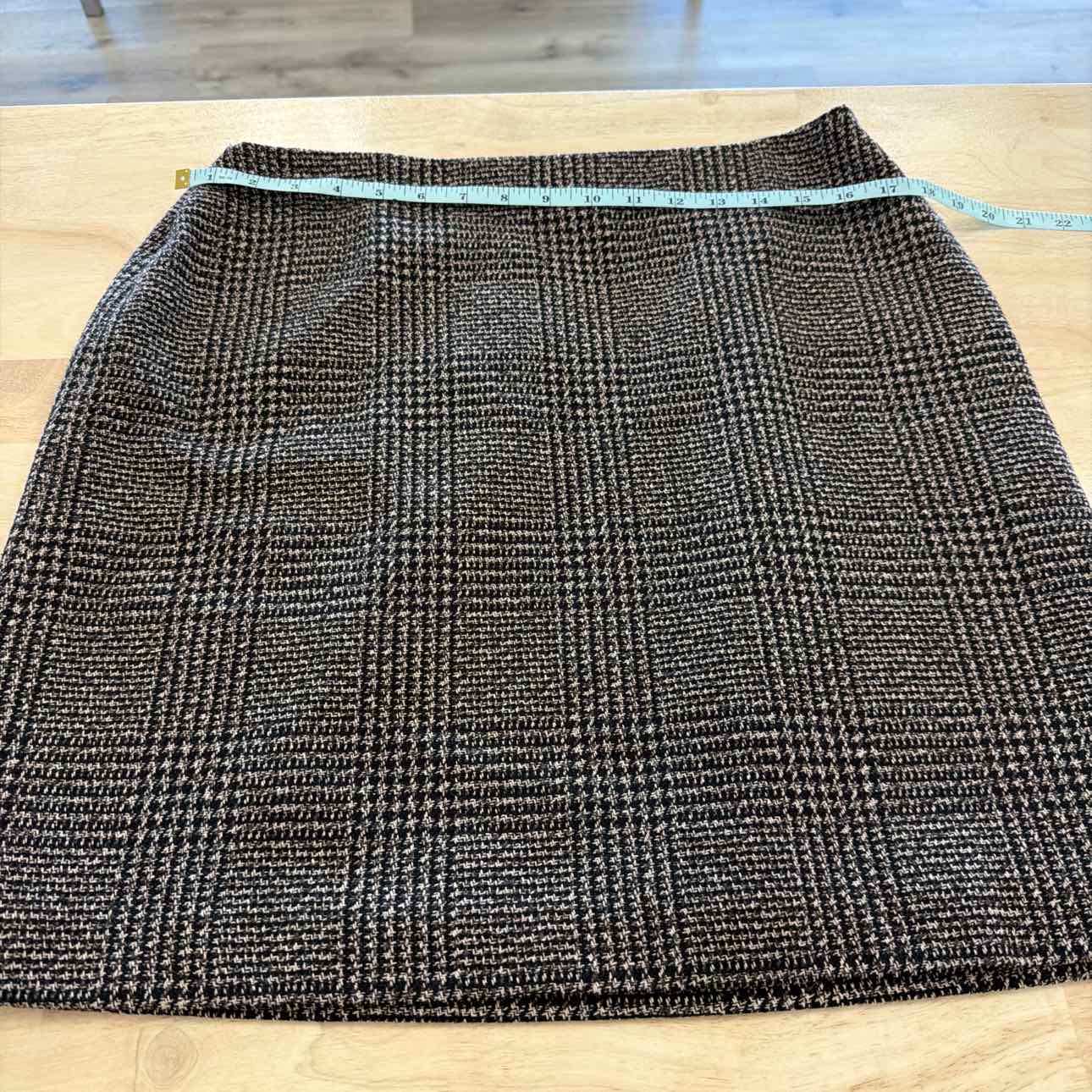 Calvin Klein Size 10 Black Brown New Skirt