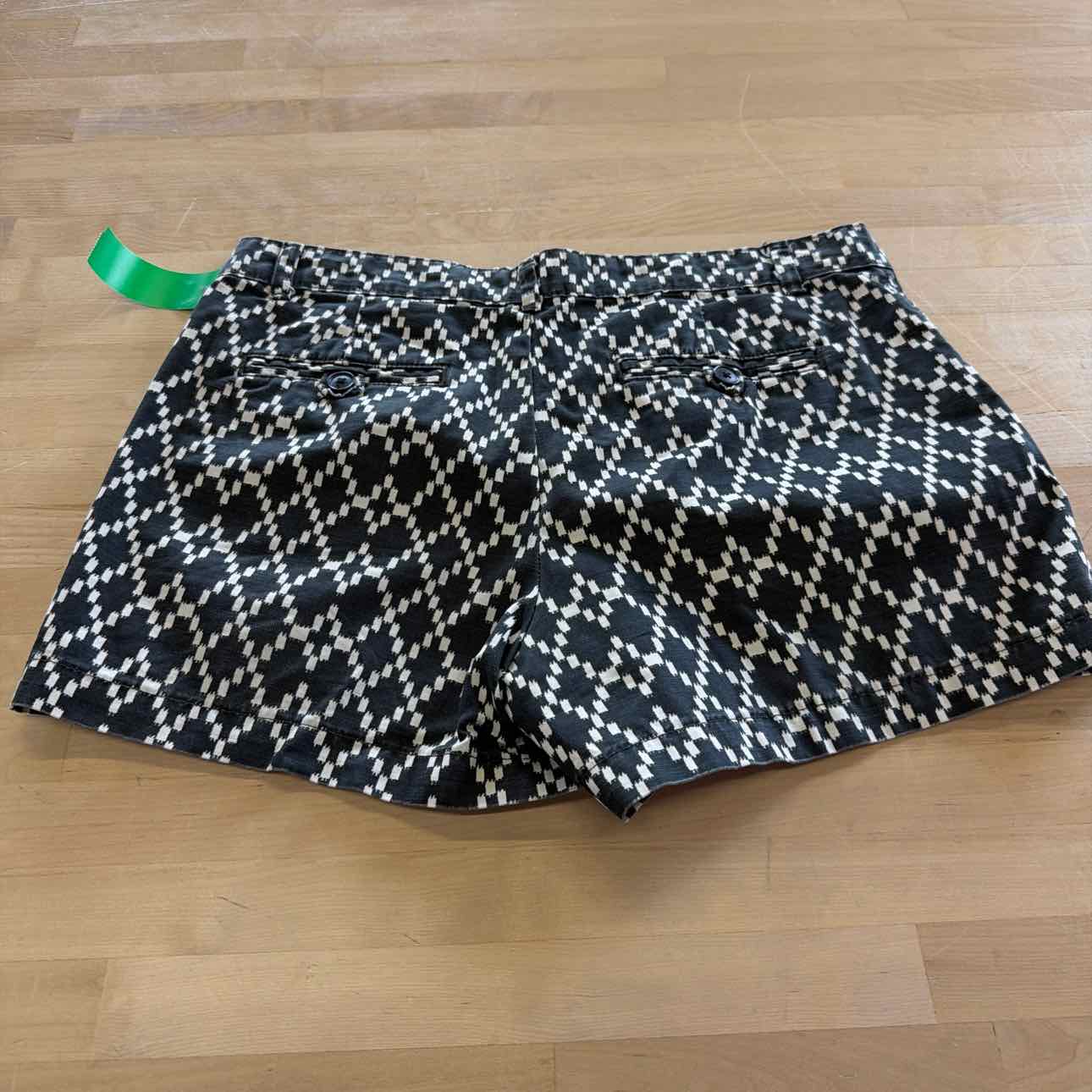 Gap Women Size 2 Black White Preloved Shorts