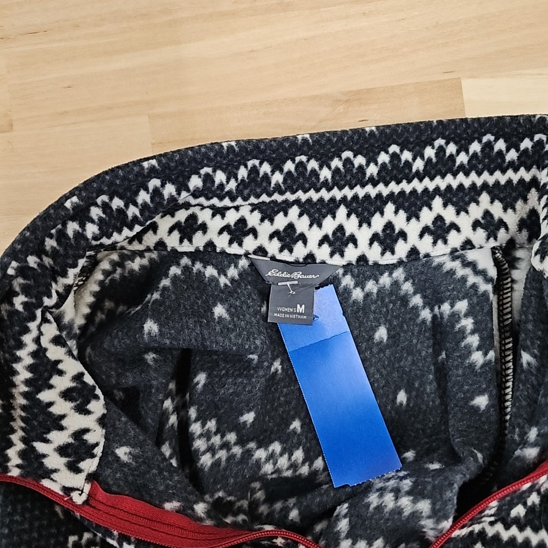 Eddie Bauer Size M BLACK & WHITE Sweater