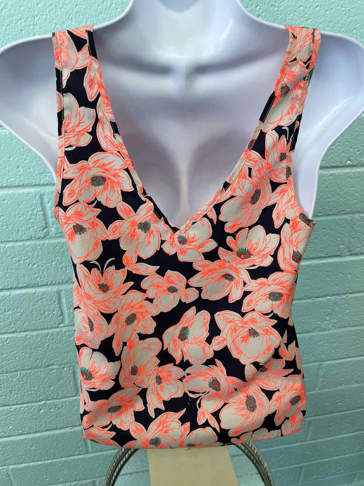 One Clothiing Size S Neon Orange Sleeveless