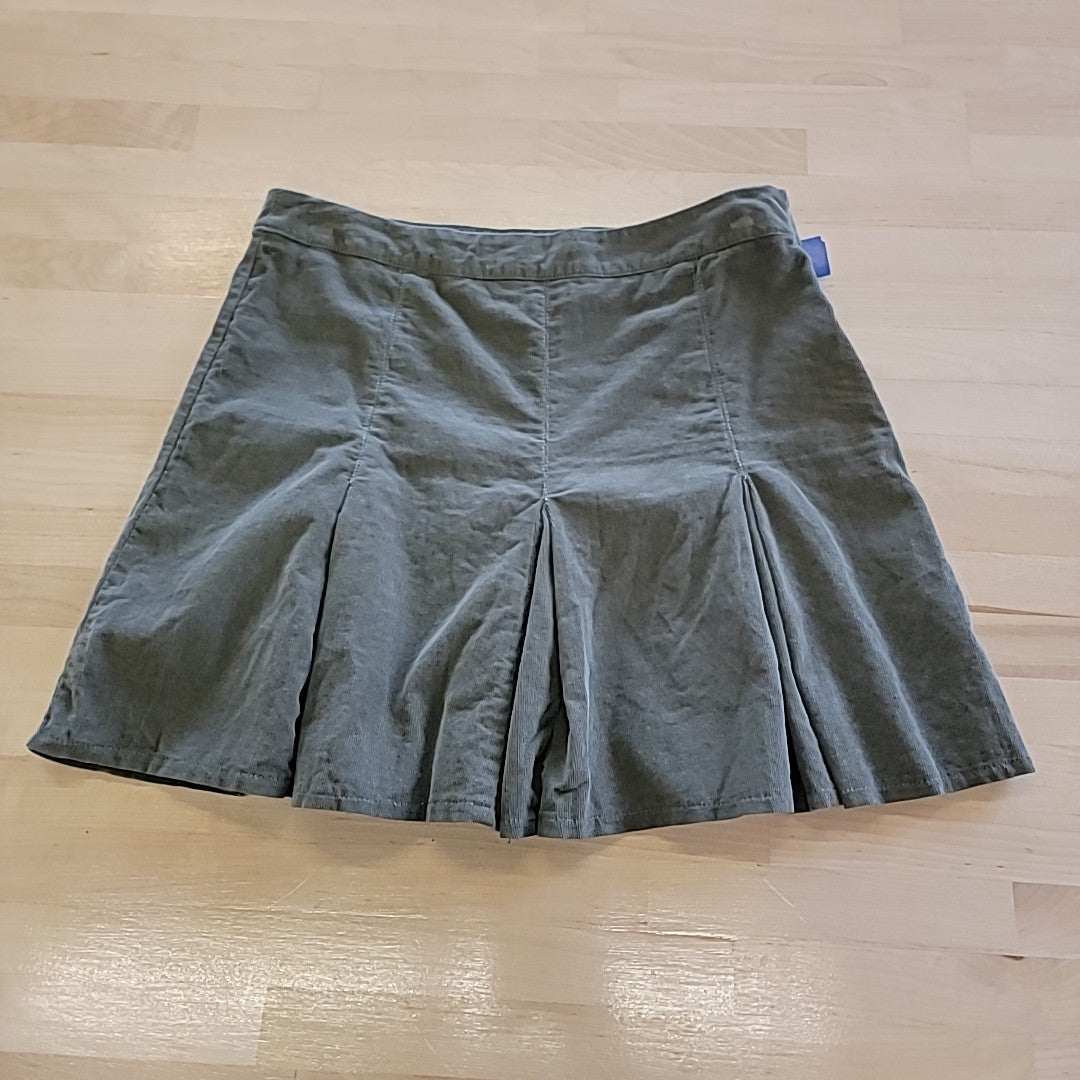 EyeShadow Size 7 Green Skirt
