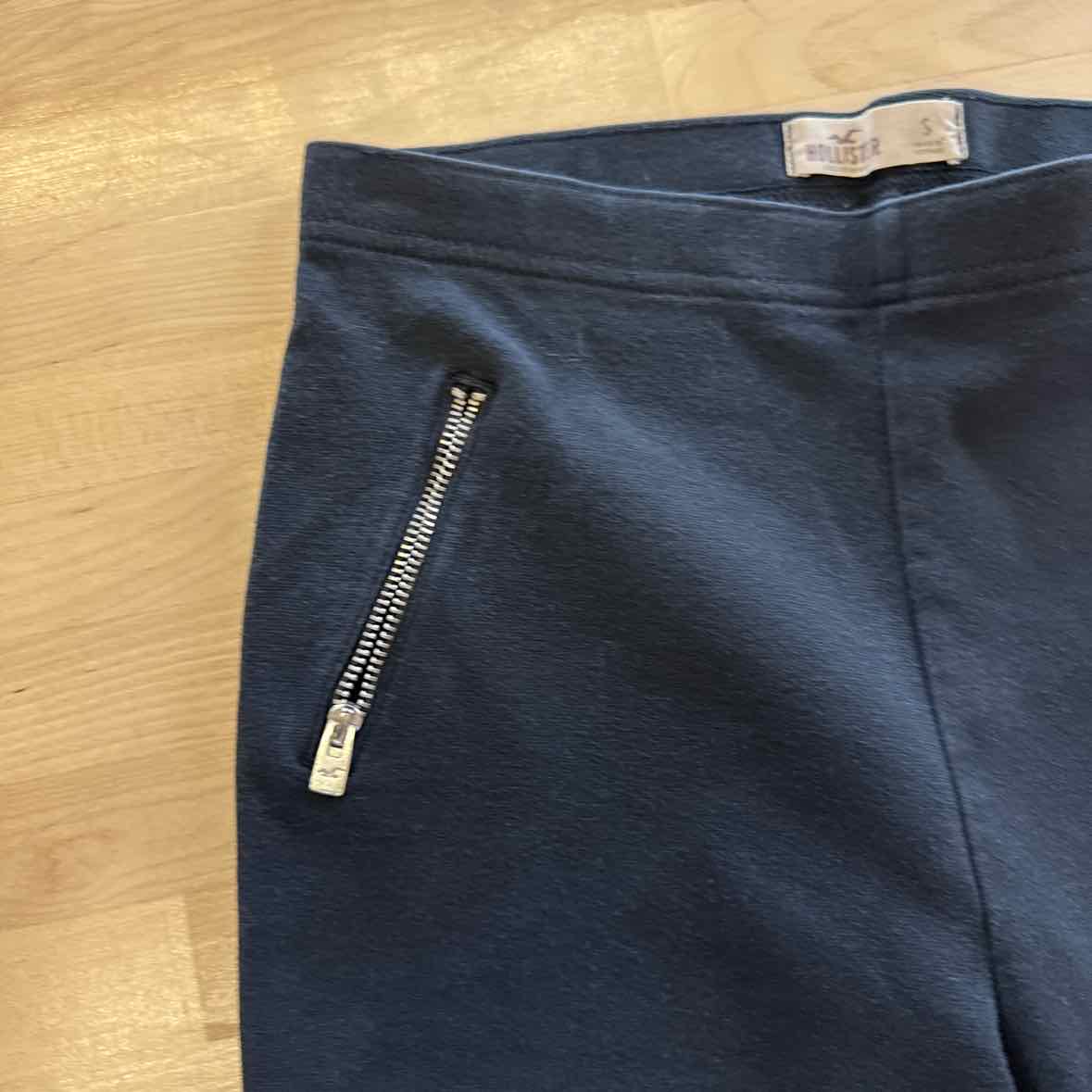 Hollister Size S Black Pants