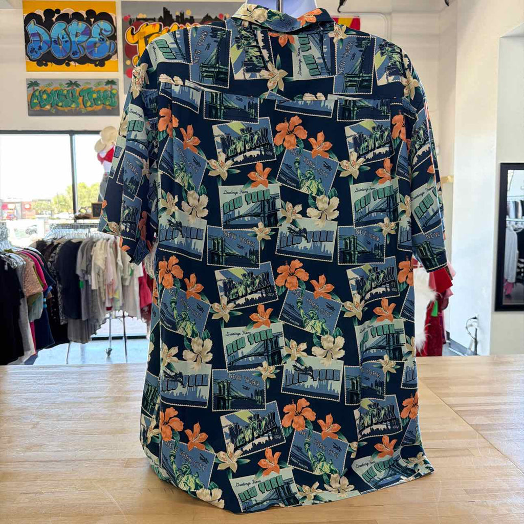 Tommy Bahama Size XXL Blue Preloved MENS Button Down Shirt