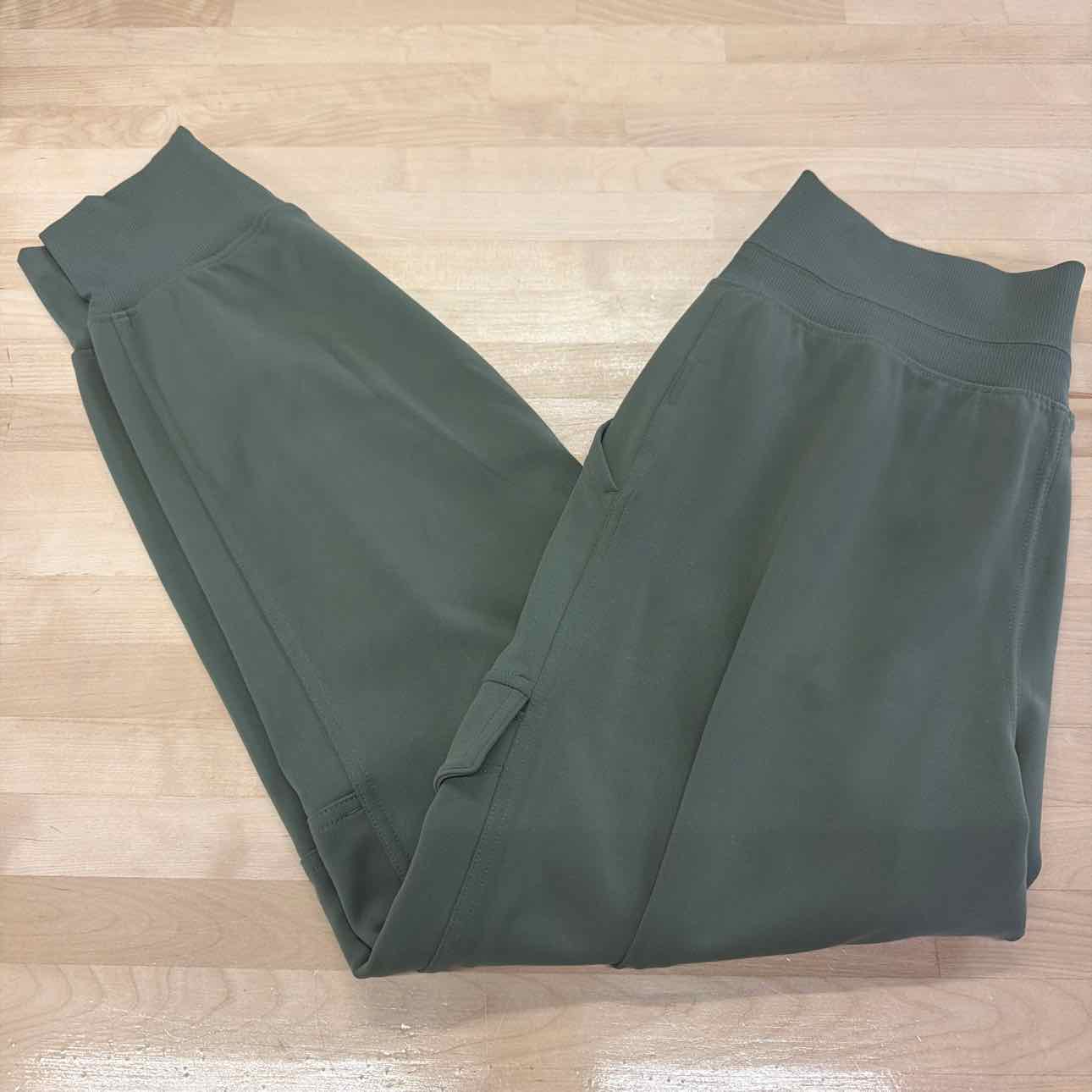 Athleta Size M Green Athletic Pants