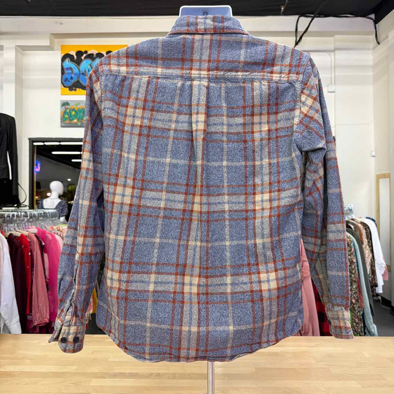 Eddie Bauer Size M Blue Preloved MENS Button Down Shirt