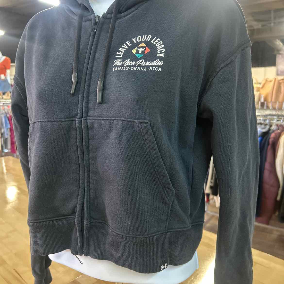 Under Armour Size XS Black Preloved Sweater