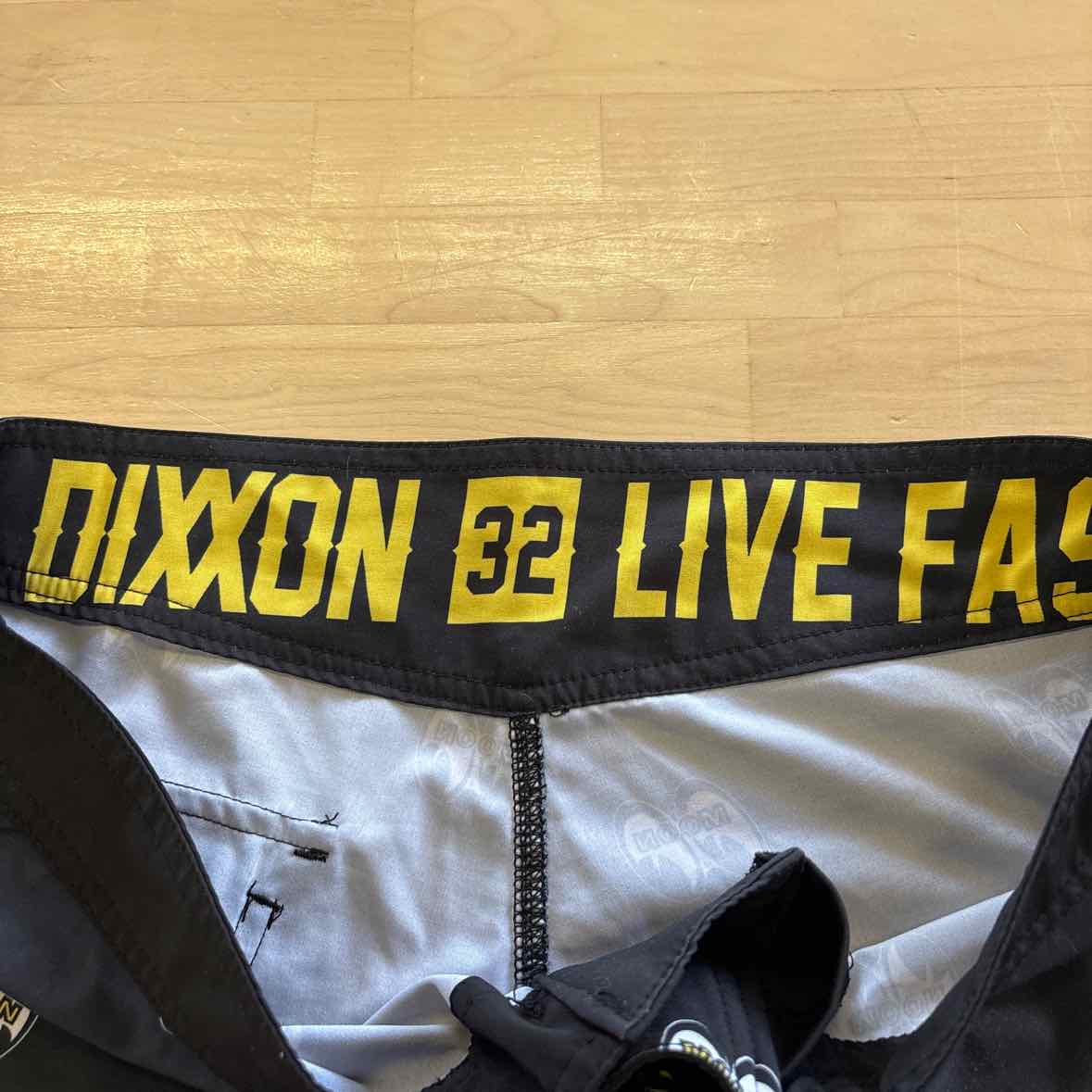 Dixxon Size 32 Black MENS Swimwear