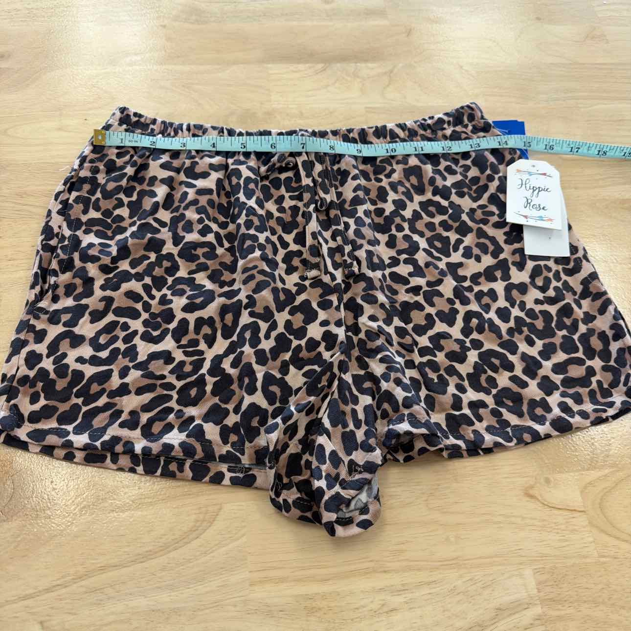 hippie rose Women Size S  Brown New Shorts  Leopard Pull-on Drawstring Shorts
